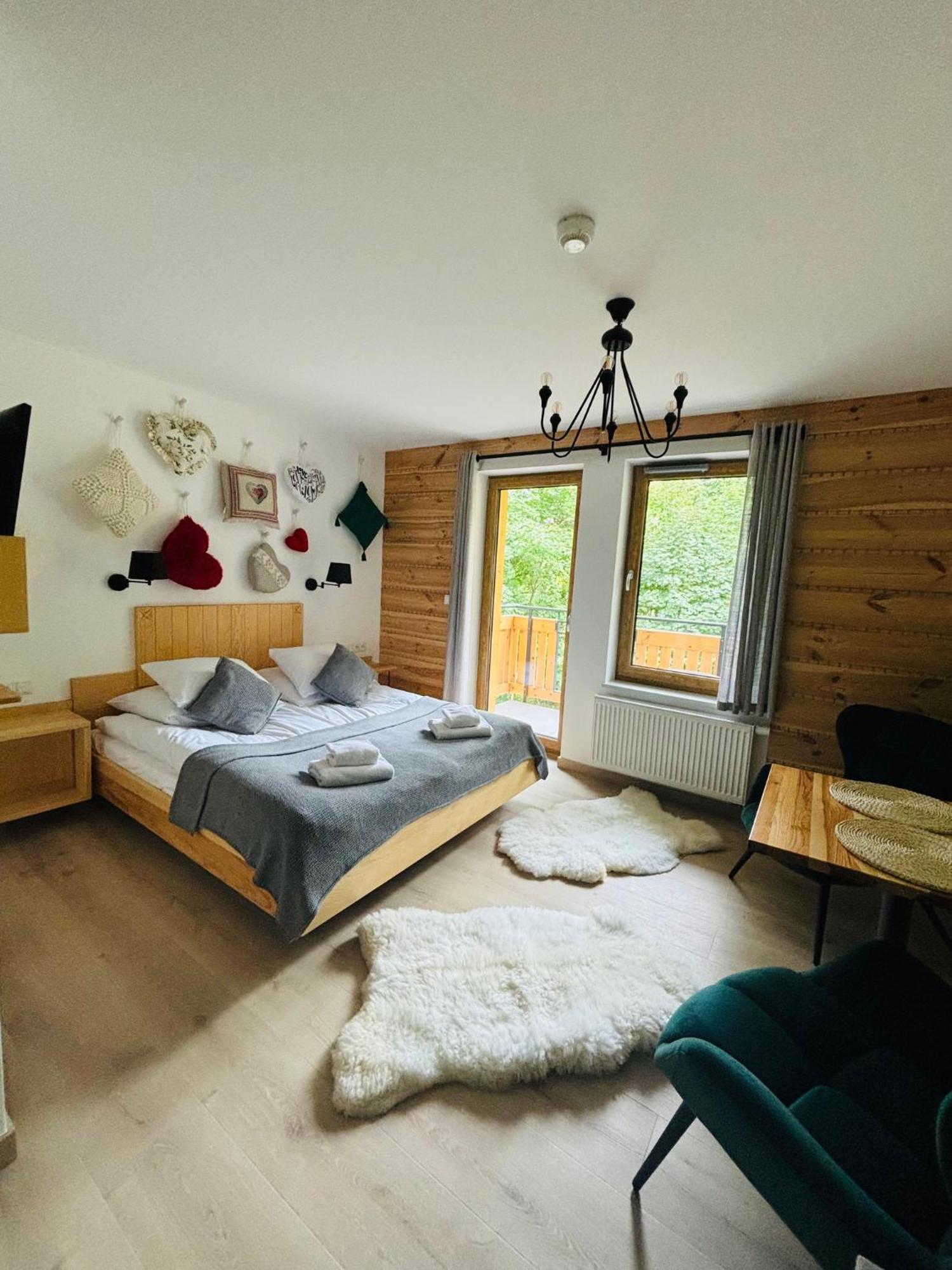 Bella Monte Bed & Breakfast Щирк Екстериор снимка