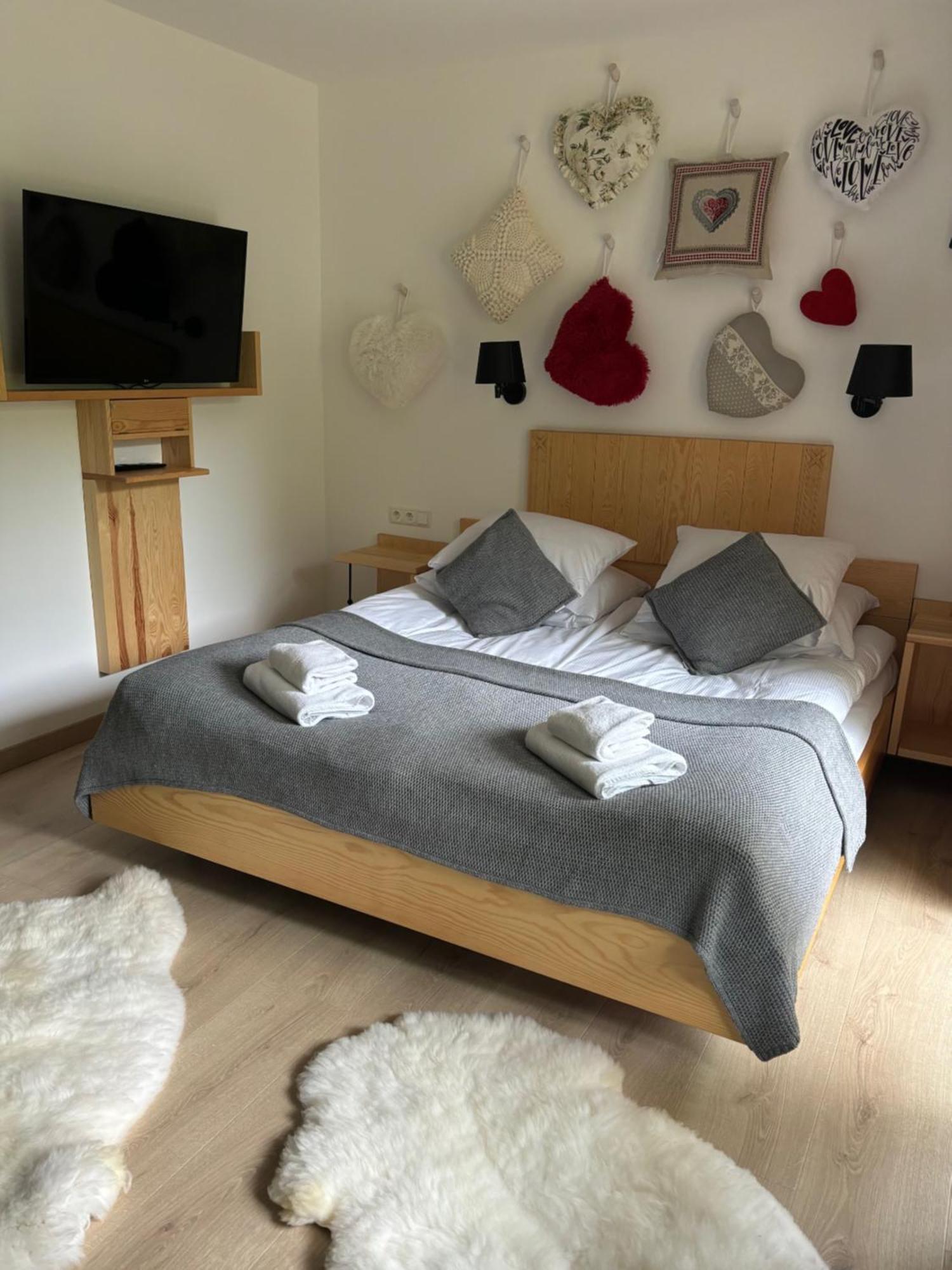 Bella Monte Bed & Breakfast Щирк Екстериор снимка